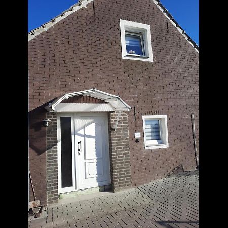 Neu! Ferienwohnung Lucie 凯沃拉尔 外观 照片